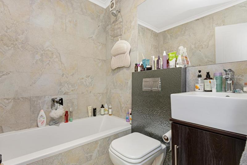 To Let 2 Bedroom Property for Rent in Sea Point Western Cape